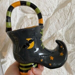 GLASS HALLOWEEN WITCHS BOOT WITH BATS